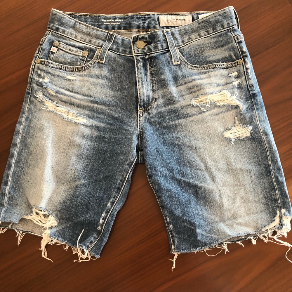 BLOGGER FAVORITE! AG Jeans Nikki Shorts